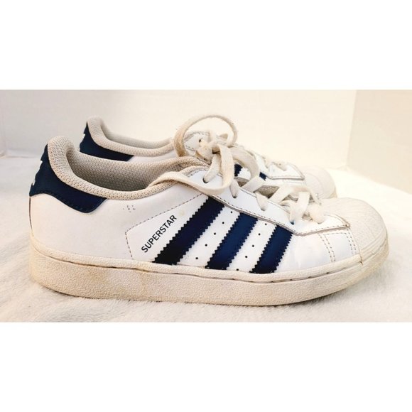 Adidas Superstar Kids Sneaker Size 2 - Picture 3 of 9